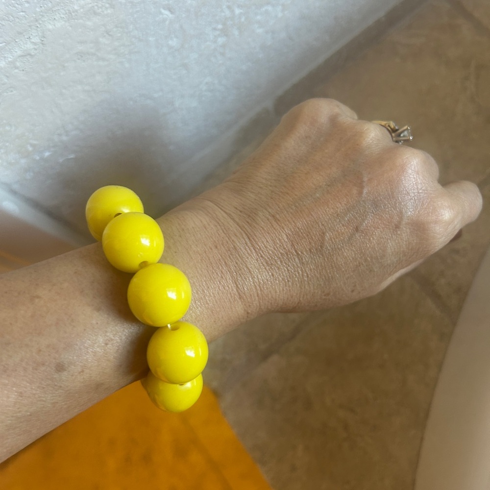 Yellow beaded bracelet - Picture 2 of 4